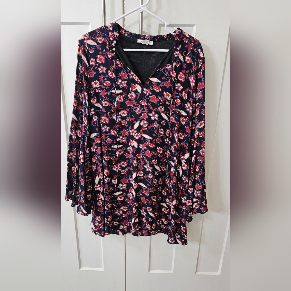 Flowy dress/tunic with bell sleeves